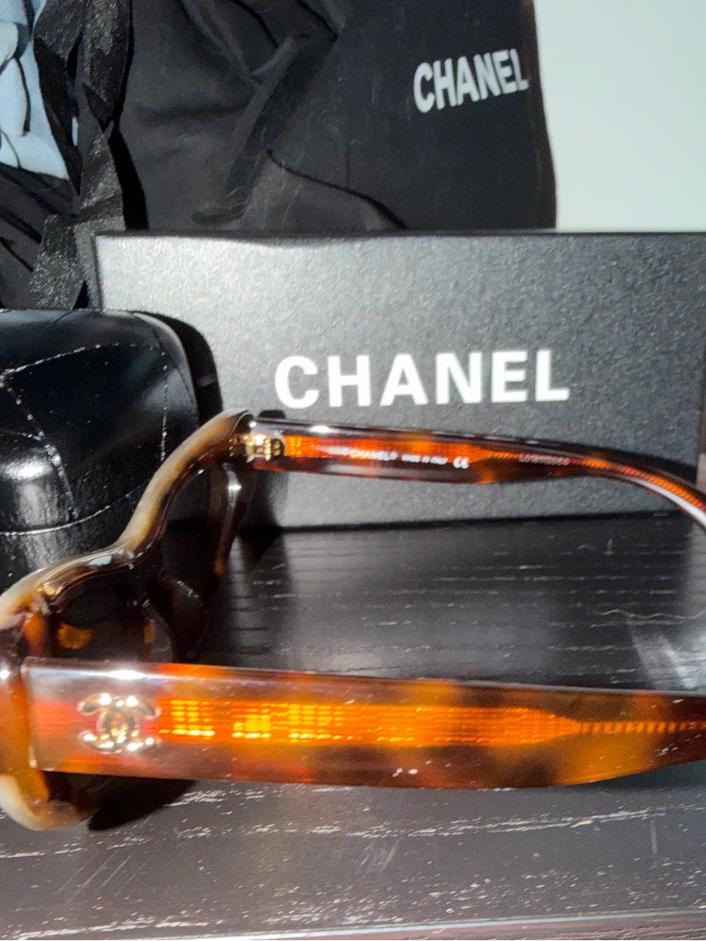 CHANEL Tortoiseshell Cat-Eye Sunglasses - BRAND NEW - Picture 2 of 2